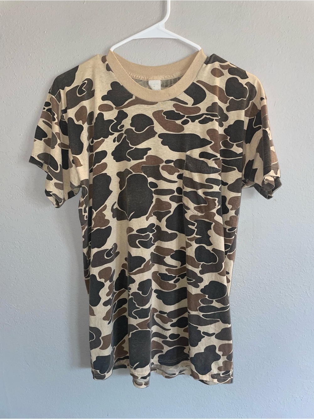 Vintage Men’s Camo Pocket Tee in Tan, Brown & Black